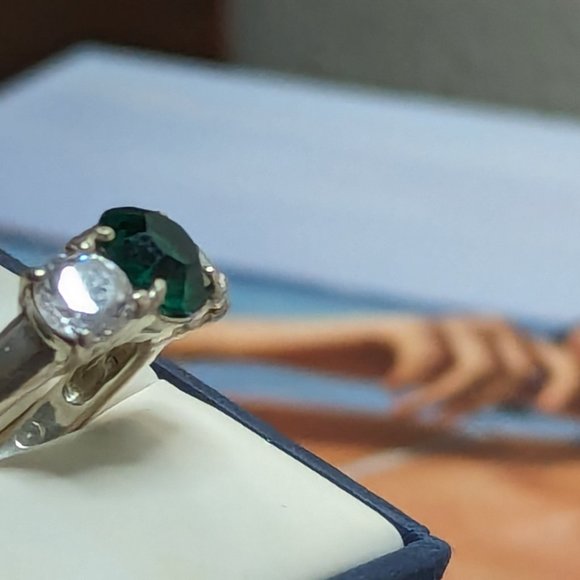Promise ring Amazing Emerald Cz 1 Ct Green Ring Size 6 Exquisite Design Sterling - Picture 8 of 10